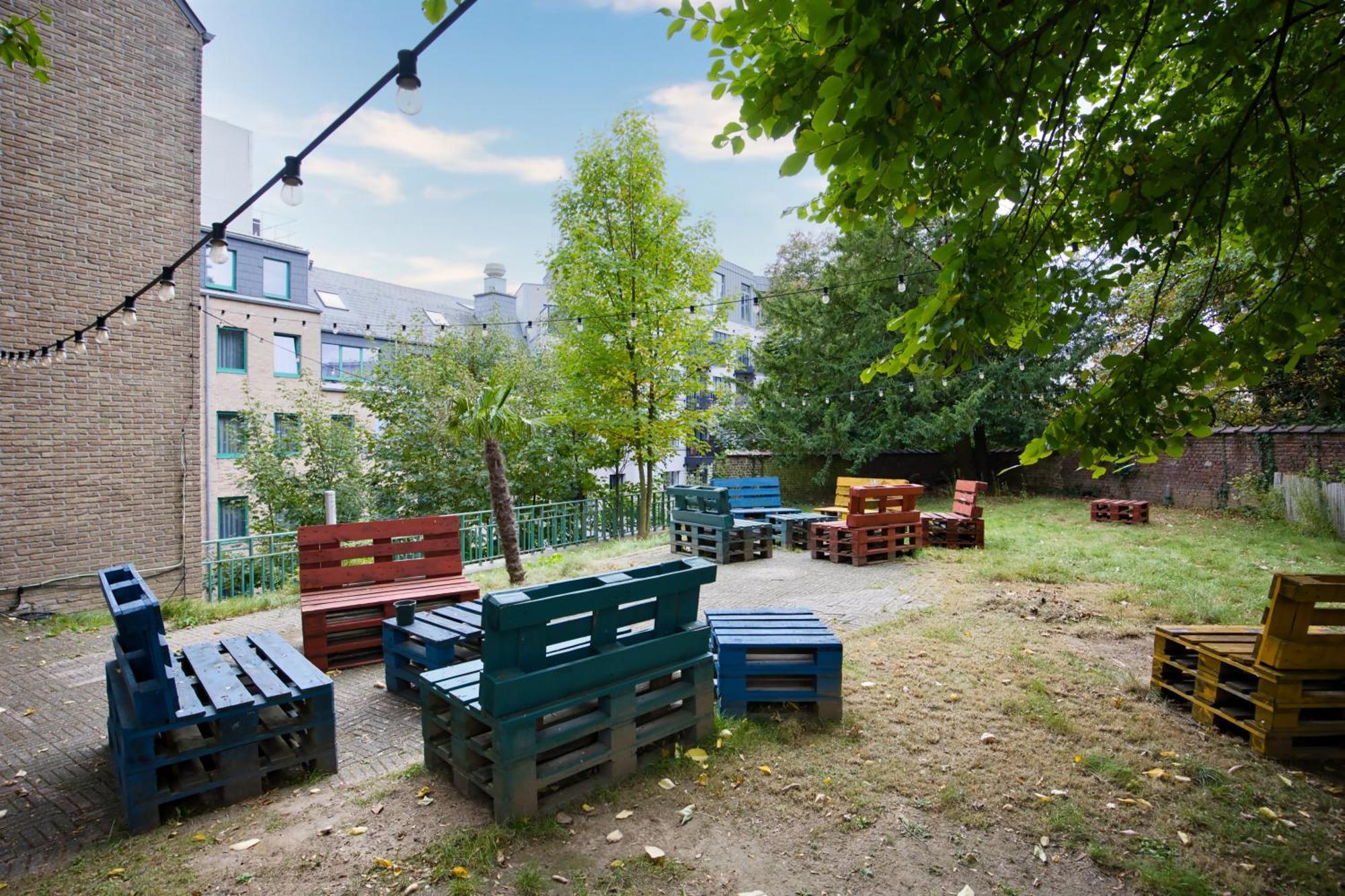 B&B Hotel Brussels Centre Louise Luaran gambar